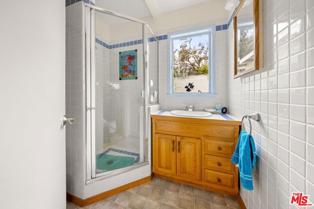 MLS #25589275 image #16