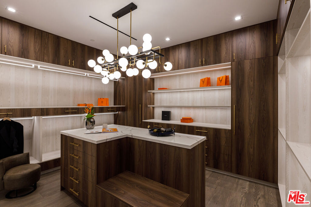 MLS #25589509 image #20