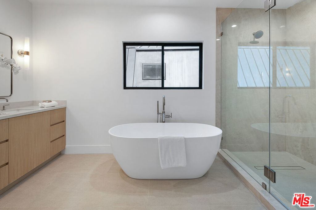 MLS #25589651 image #8