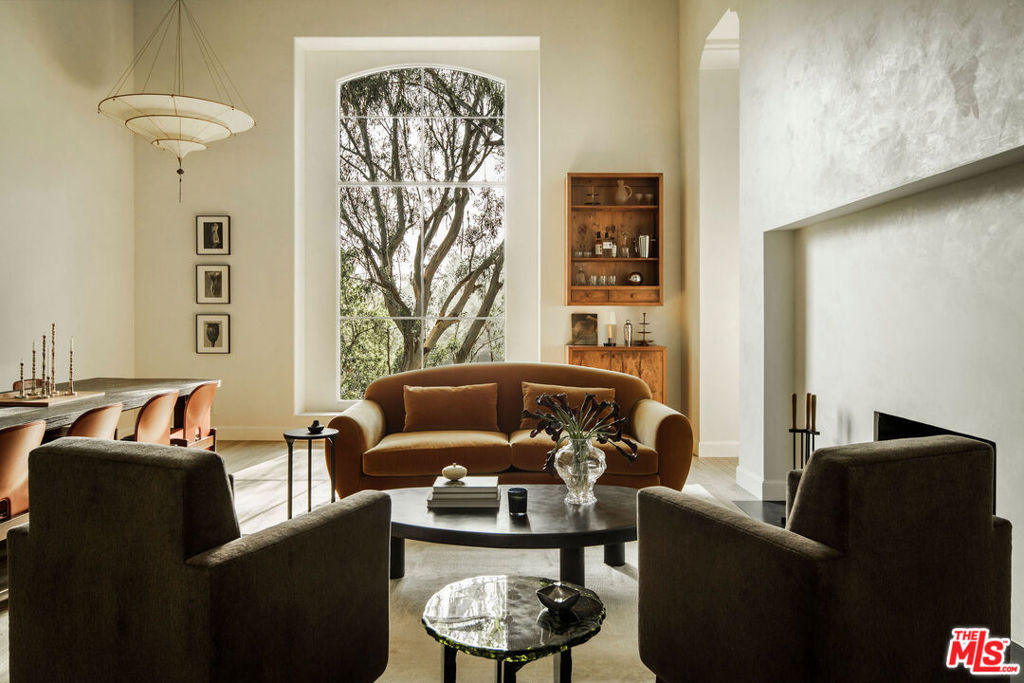 MLS #25590377 image #1