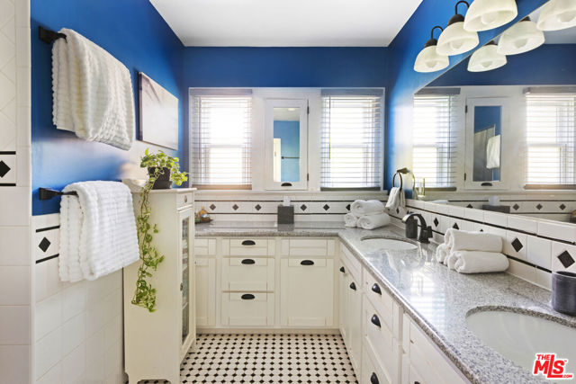 MLS #25591253 image #23