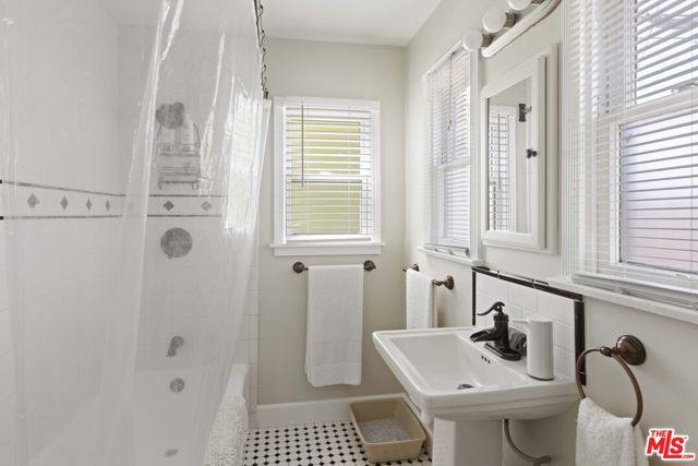 MLS #25591253 image #41