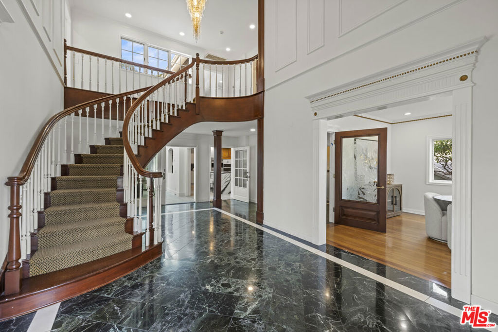 MLS #25591823 image #2