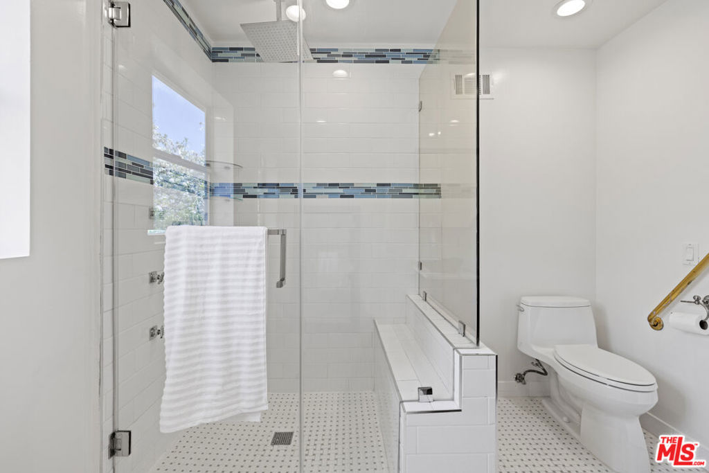 MLS #25591823 image #21