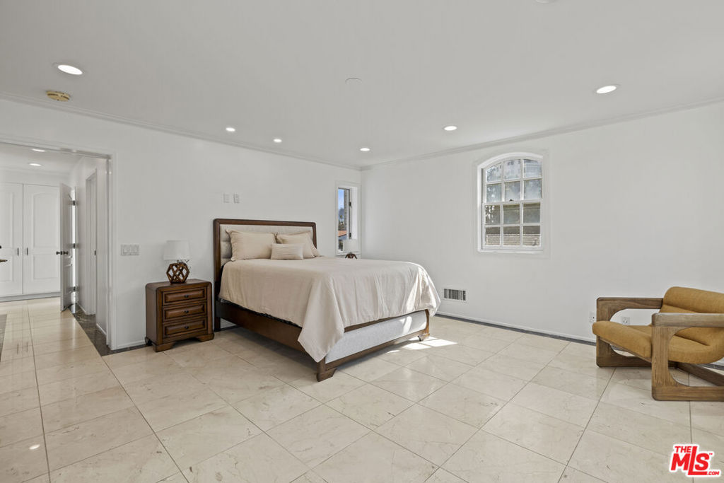 MLS #25591823 image #25