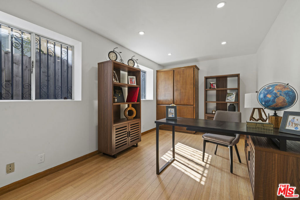 MLS #25591823 image #34