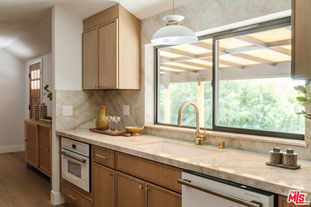 MLS #25592113 image #29