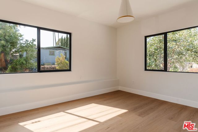 MLS #25592113 image #33