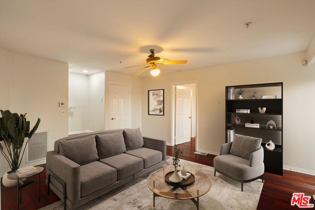 MLS #25592507 image #24