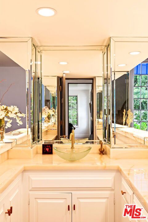 MLS #25592539 image #16