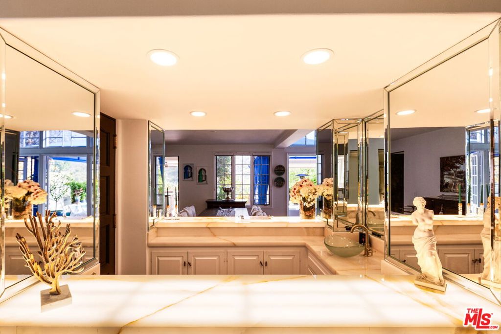 MLS #25592539 image #17