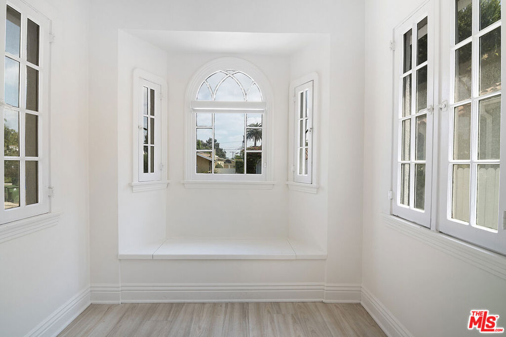 MLS #25592691 img 10