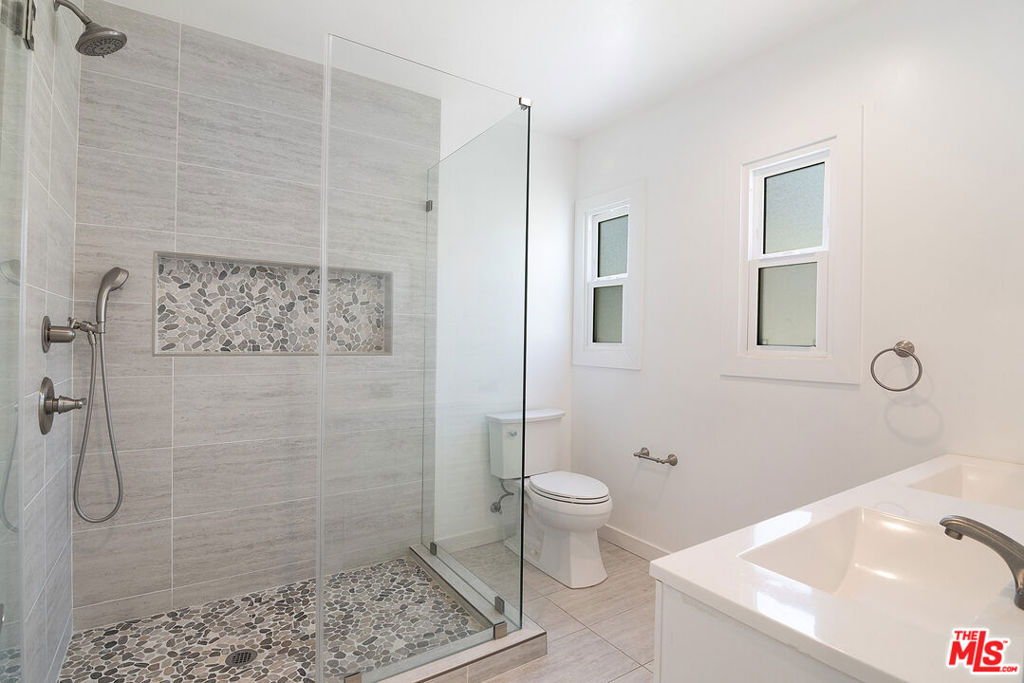 MLS #25592691 img 15