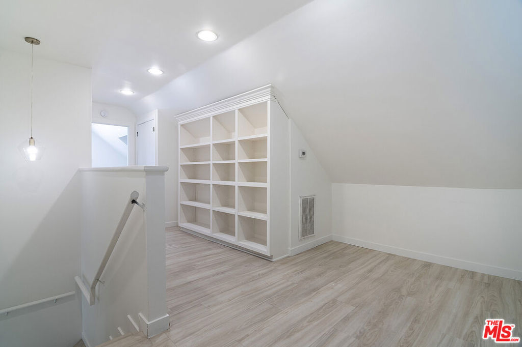 MLS #25592691 img 21