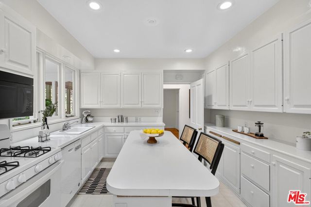 MLS #25593107 image #13