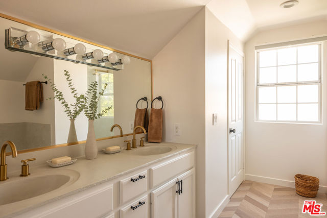 MLS #25593201 image #23