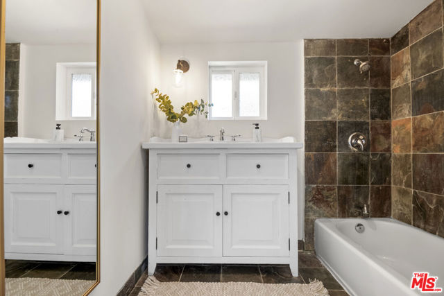 MLS #25593371 image #11