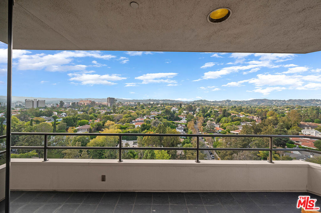 MLS #25593733 image #24