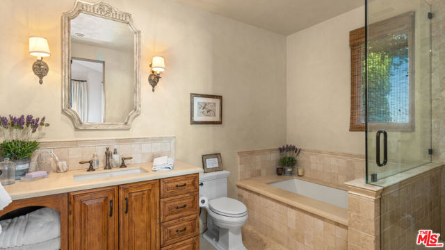 MLS #25593809 image #21