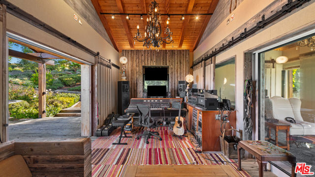 MLS #25593809 image #43