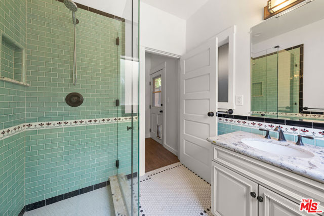 MLS #25594273 image #20