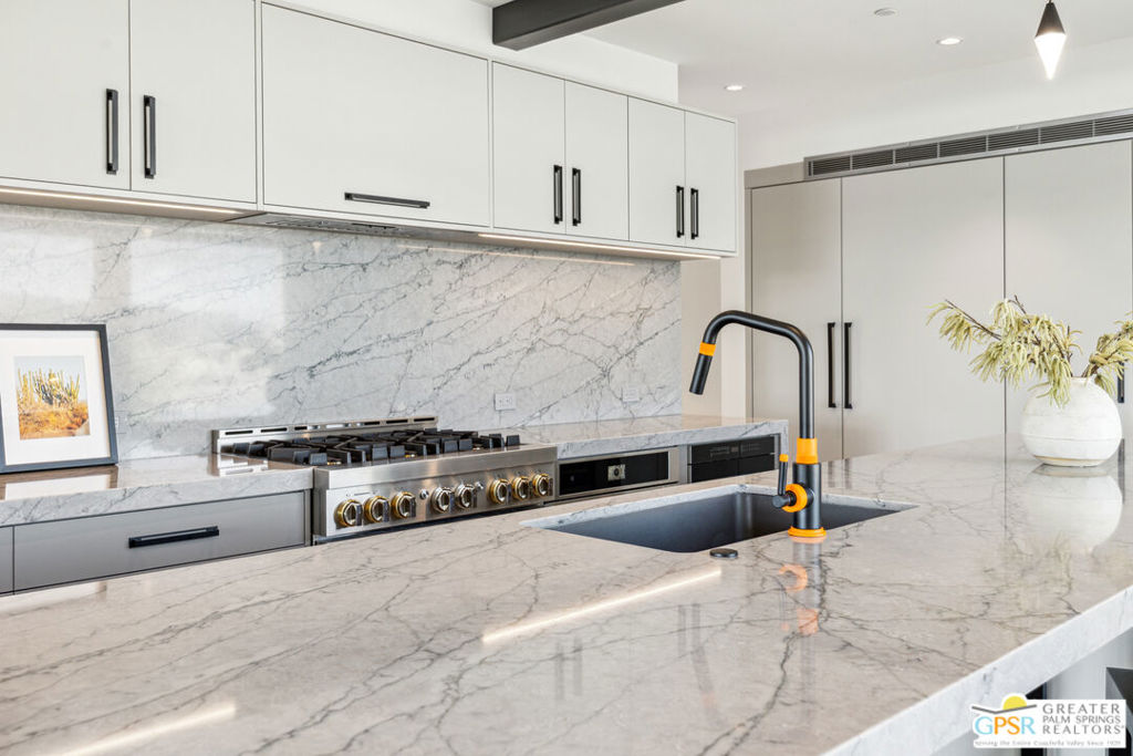 MLS #25594523PS image #25