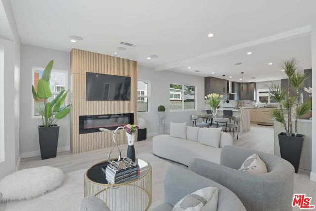 MLS #25595107 image #2