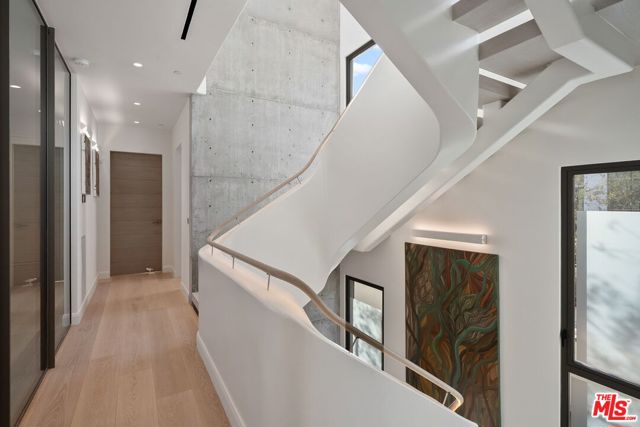 MLS #25595195 image #15