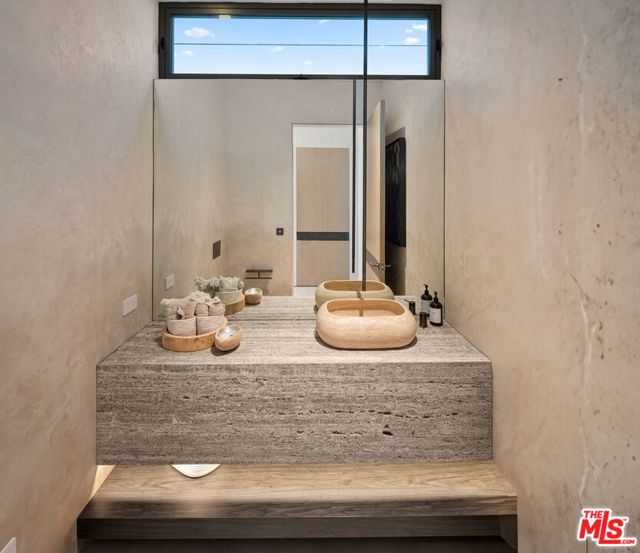 MLS #25595197 image #23