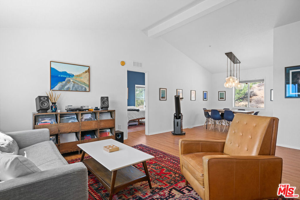 MLS #25595345 image #2