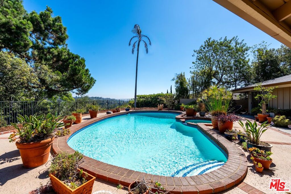 MLS #25595417 image #15