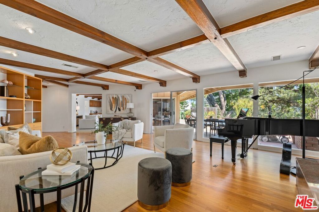 MLS #25595417 image #5