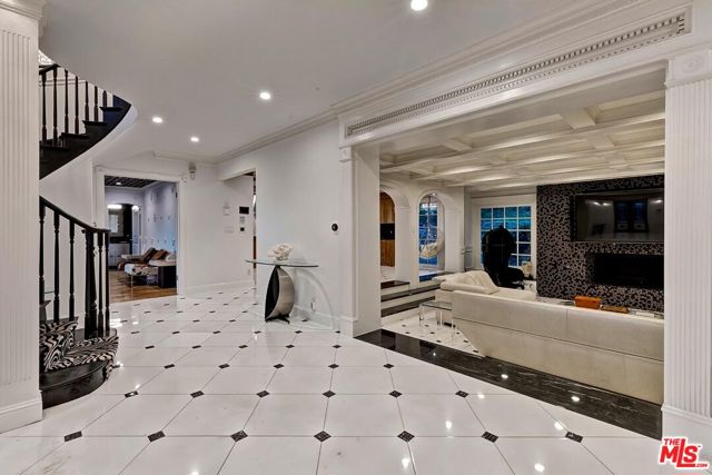 MLS #25595603 image #12