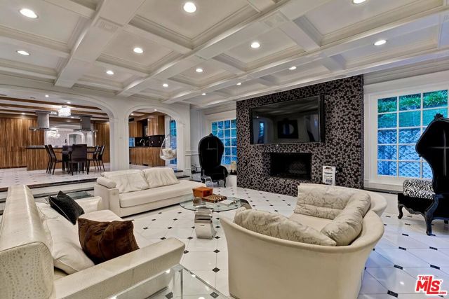 MLS #25595603 image #14