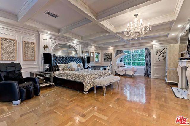 MLS #25595603 image #35