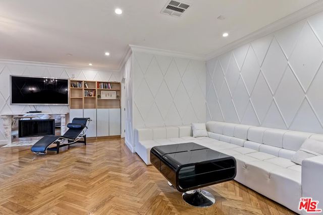 MLS #25595603 image #43