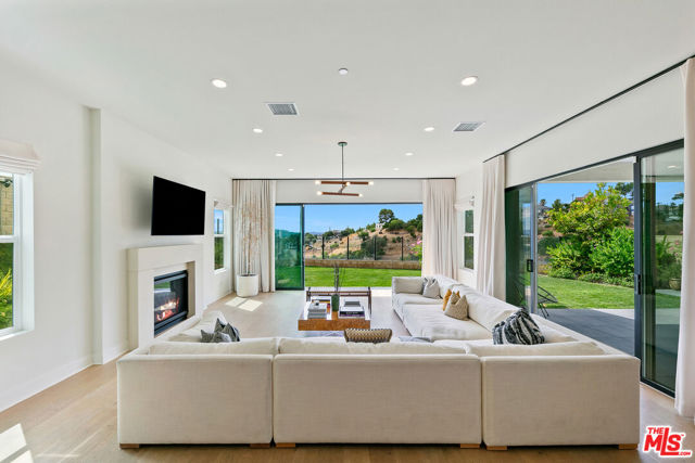 MLS #25595619 image #12