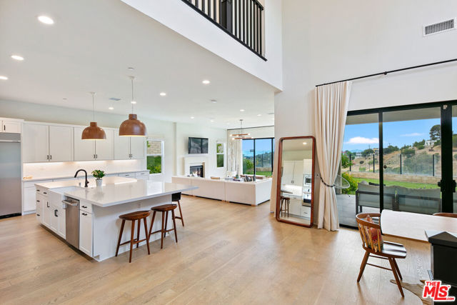 MLS #25595619 image #3