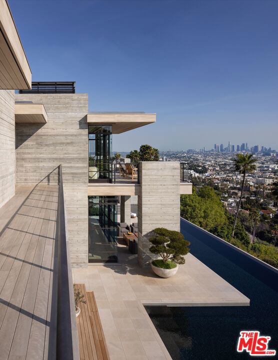 MLS #25595755 image #19