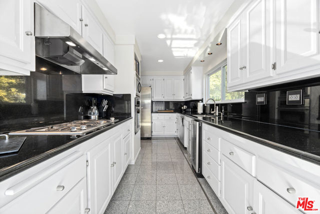 MLS #25595869 image #14