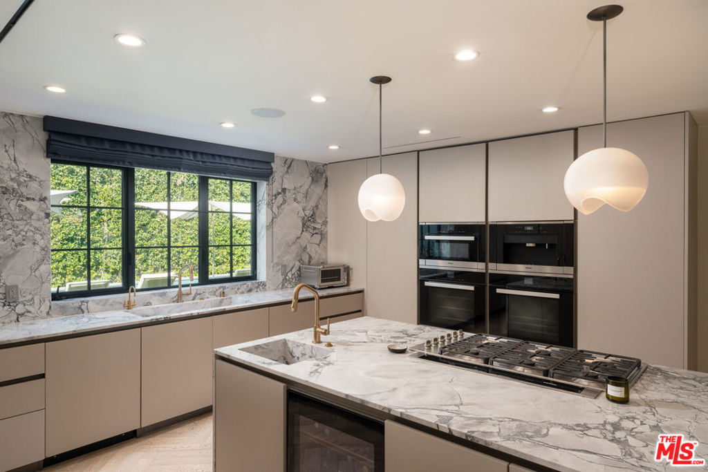 MLS #25595877 image #10