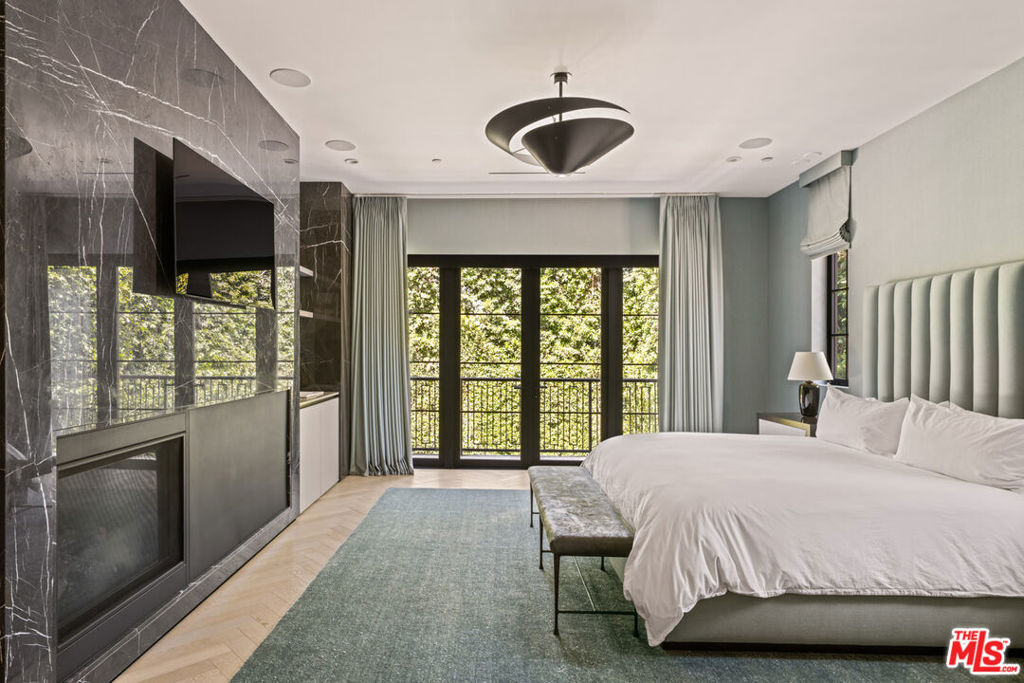 MLS #25595877 image #18