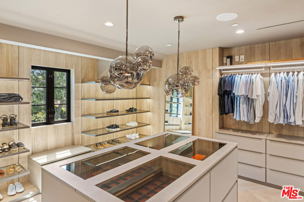 MLS #25595877 image #21