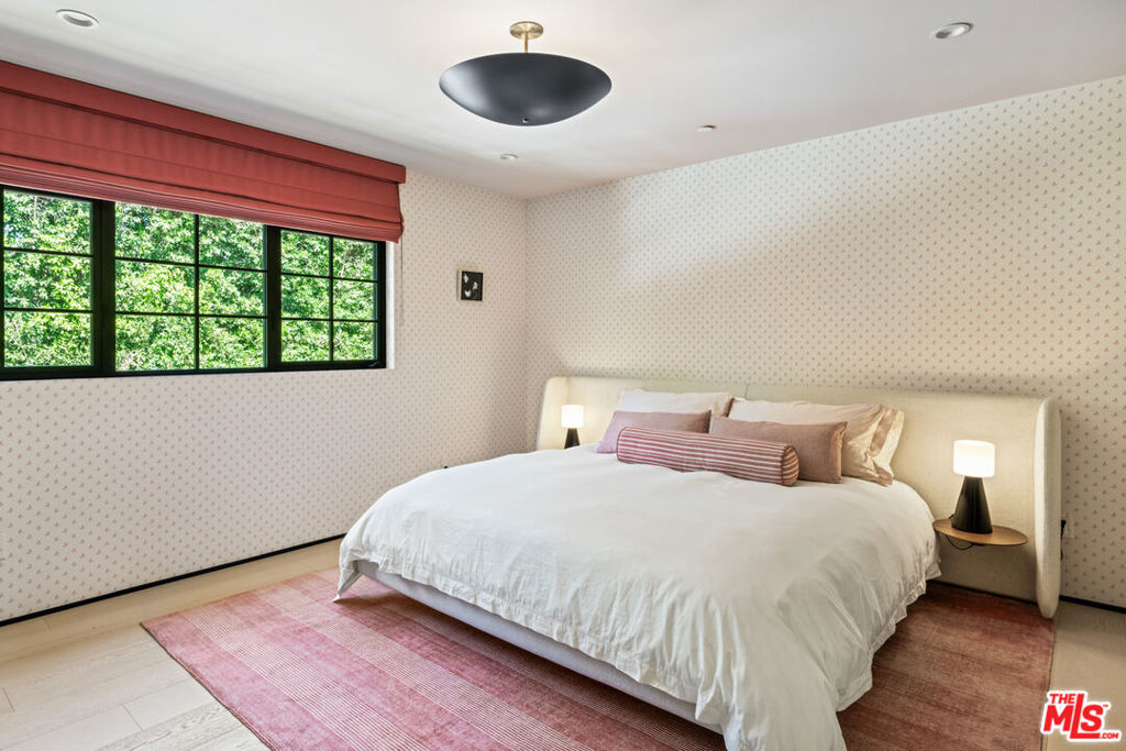 MLS #25595877 image #22