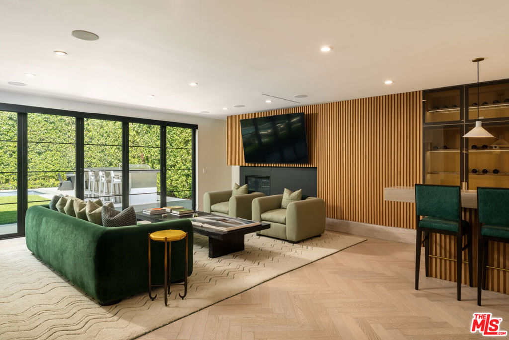 MLS #25595877 image #8