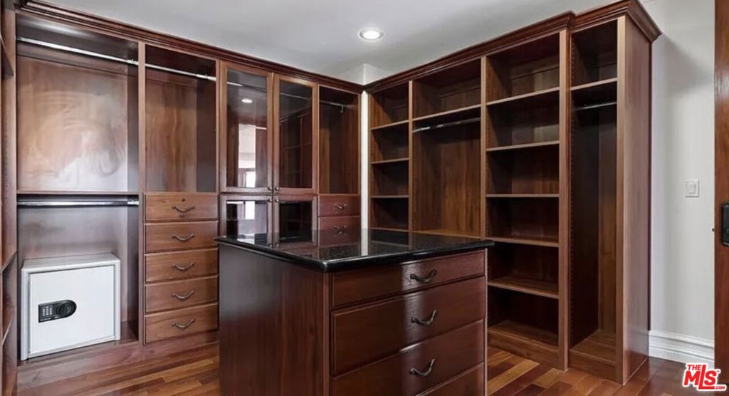 MLS #25595949 image #10