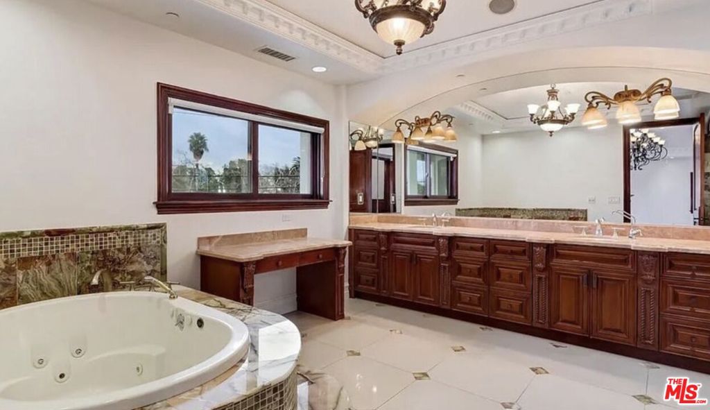 MLS #25595949 image #13