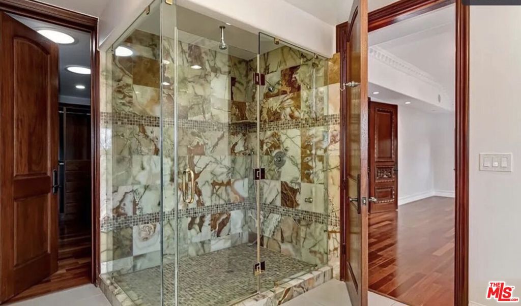 MLS #25595949 image #14