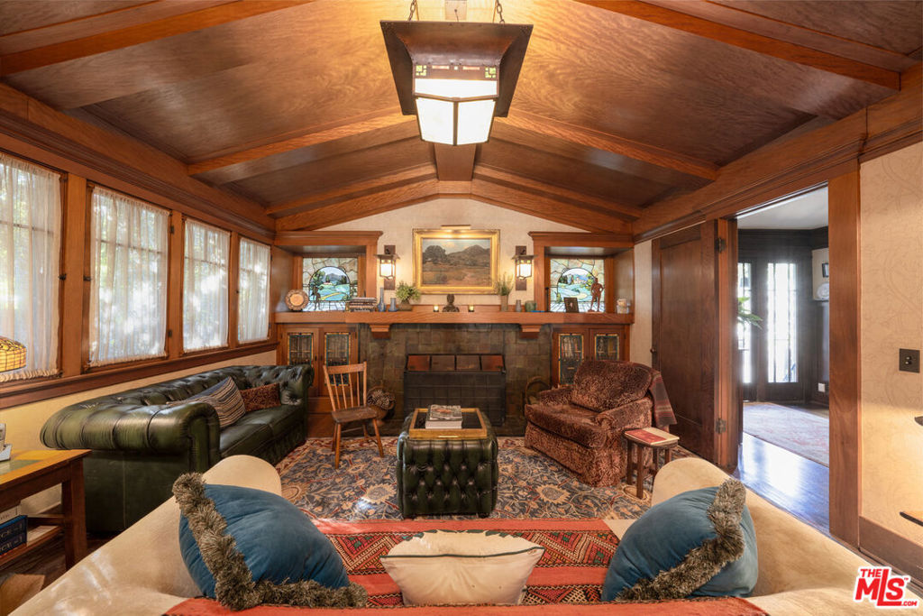 MLS #25596063 image #14