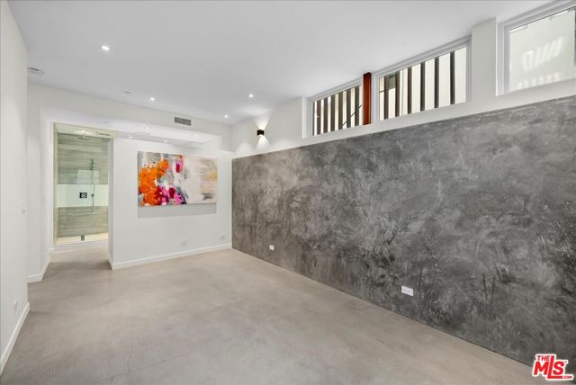 MLS #25596453 image #12